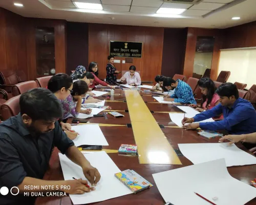 Album cover for पोस्टर प्रतियोगिता