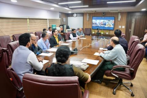 माननीय मंत्री श्री राम मोहन नायडू ने राजमुंदरी की माननीय सांसद श्रीमती श्रीमती के साथ राजमुंदरी से तिरूपति के लिए एलायंस एयर की उद्घाटन उड़ान को हरी झंडी दिखाई। दग्गुबाती पुरंदेश्वरी