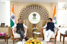 हिमाचल जैसे पहाड़ी राज्यों के लिए नागरिक उड्डयन मंत्रालय विमानन बुनियादी ढांचे को उन्नत करने और छोटे विमानों और हेलीकॉप्टर के माध्यम से कनेक्टिविटी का विस्तार करने के लिए प्रतिबद्ध है।