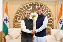 हिमाचल जैसे पहाड़ी राज्यों के लिए नागरिक उड्डयन मंत्रालय विमानन बुनियादी ढांचे को उन्नत करने और छोटे विमानों और हेलीकॉप्टर के माध्यम से कनेक्टिविटी का विस्तार करने के लिए प्रतिबद्ध है।